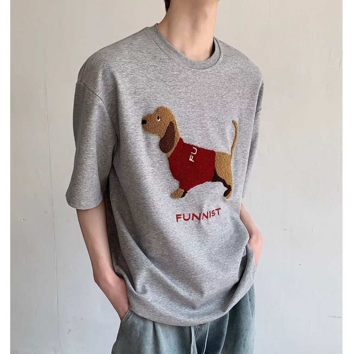Sausage Dog Towel Embroidery Round Neck Short Sleeve T-shirt
